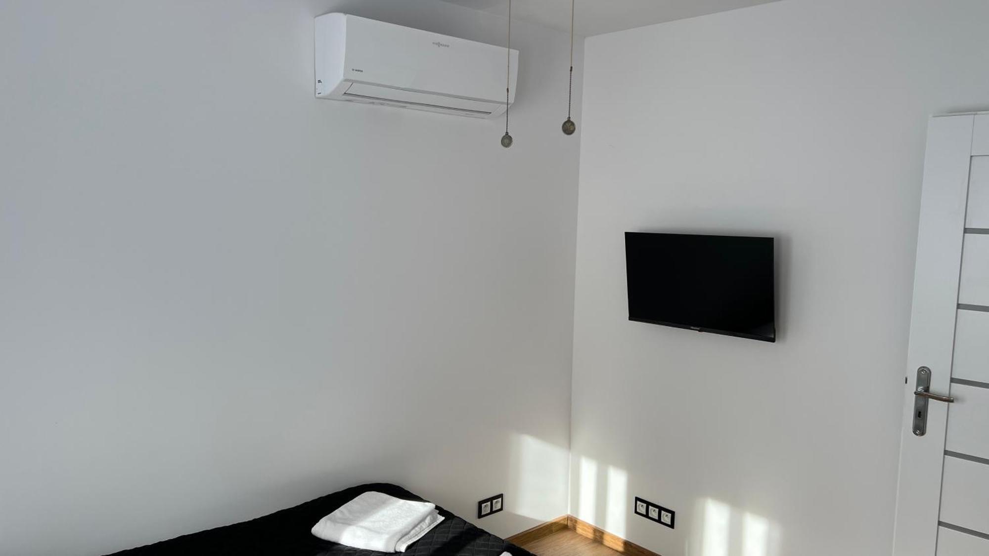 Grey House Apartment *
